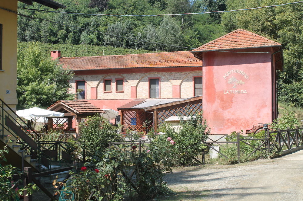 Agriturismo La.Ti.Mi.Da. Villa Cassine Exterior photo